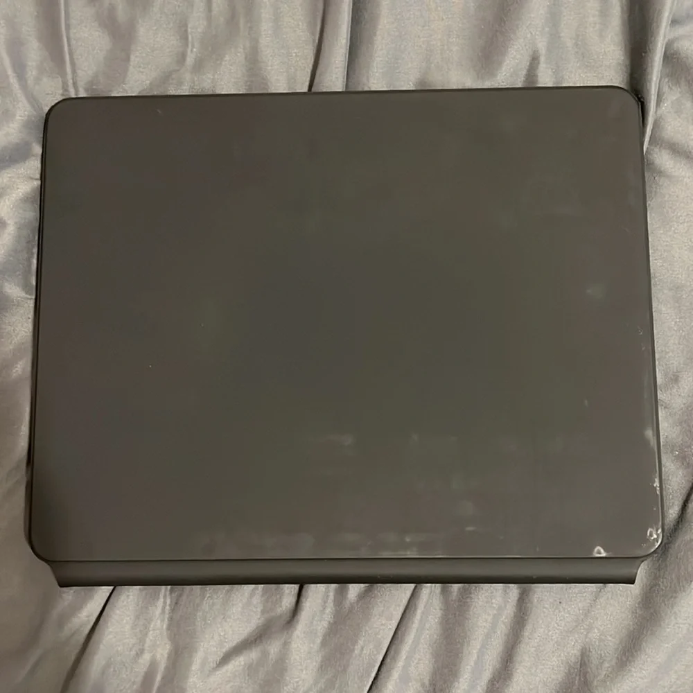 apple magic keyboard - compatible with ipad pro 12.9”